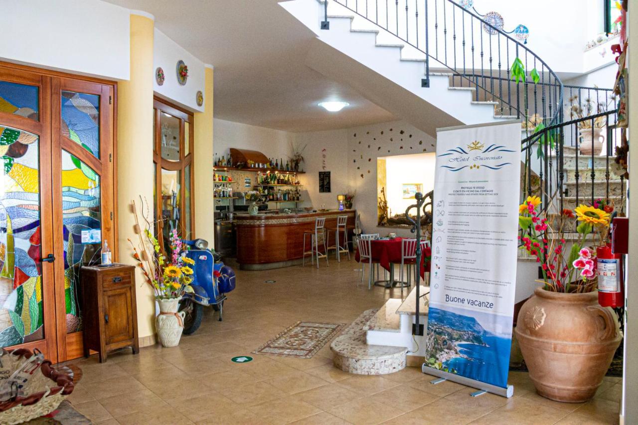 קאפו ואטיצ'אנו Hotel L'Ancora מראה חיצוני תמונה