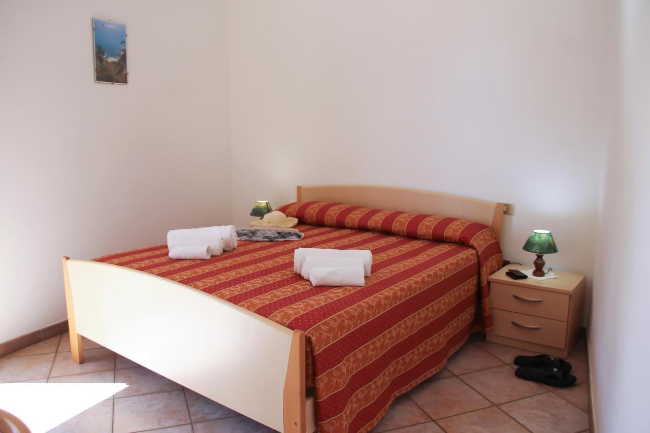 קאפו ואטיצ'אנו Hotel L'Ancora מראה חיצוני תמונה