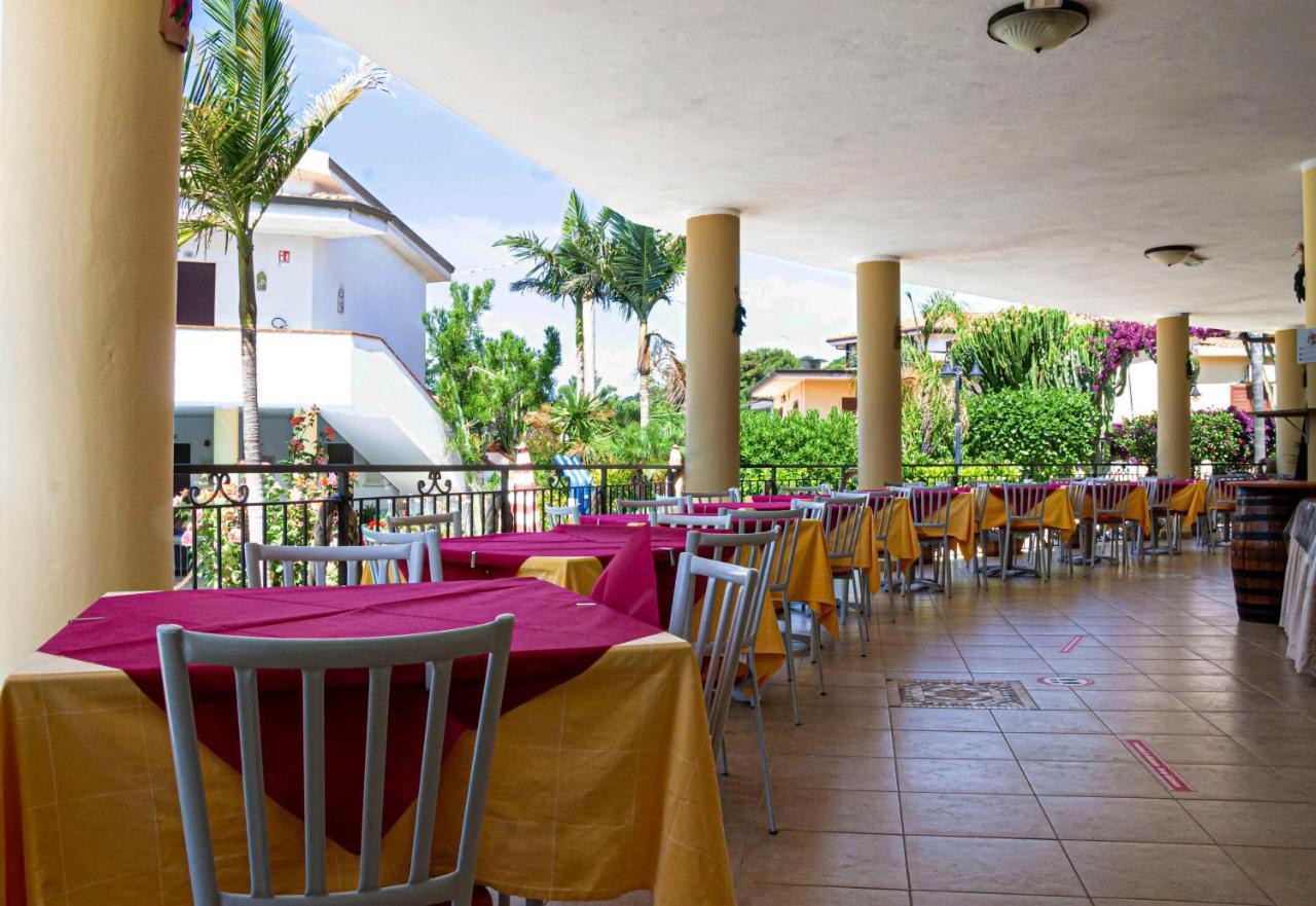 קאפו ואטיצ'אנו Hotel L'Ancora מראה חיצוני תמונה