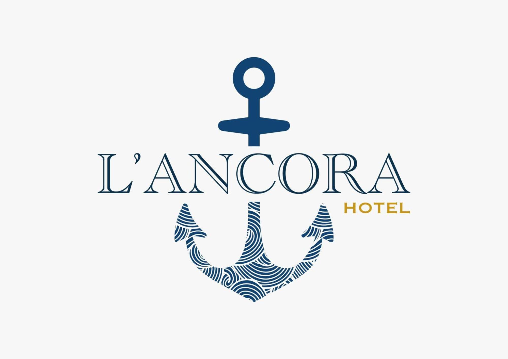 קאפו ואטיצ'אנו Hotel L'Ancora מראה חיצוני תמונה