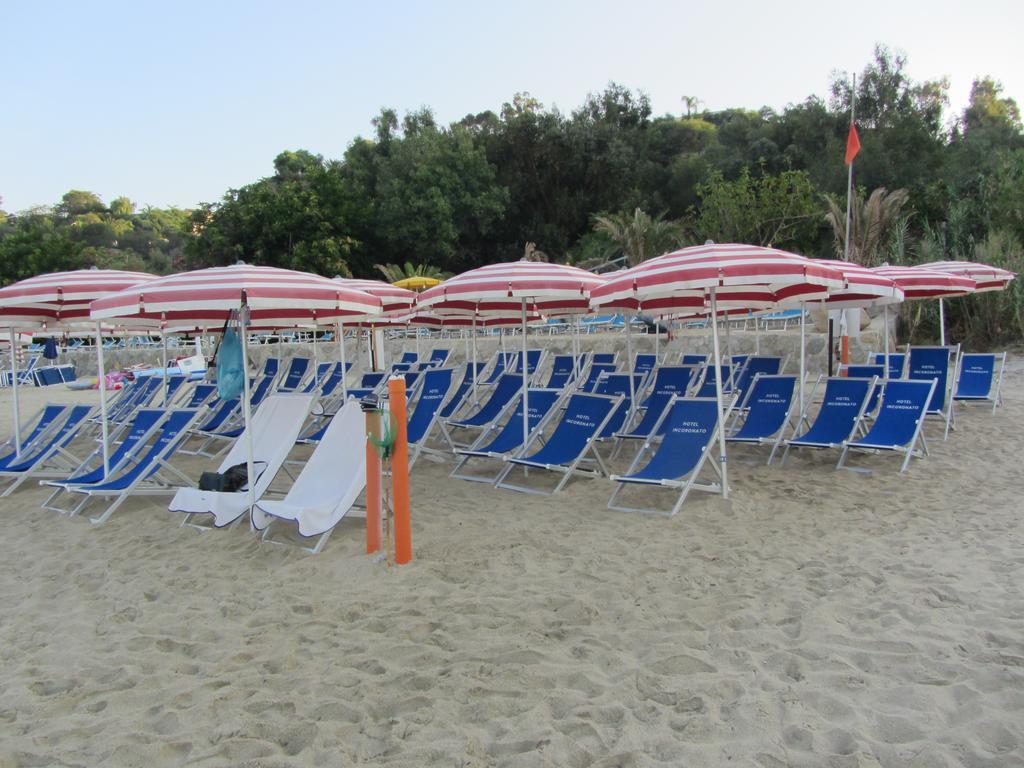 קאפו ואטיצ'אנו Hotel L'Ancora מראה חיצוני תמונה